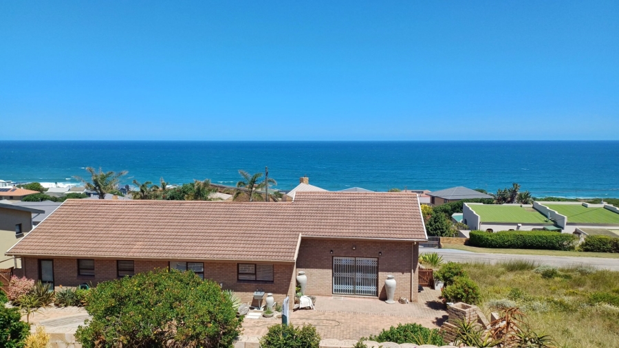 4 Bedroom Property for Sale in Reebok Western Cape